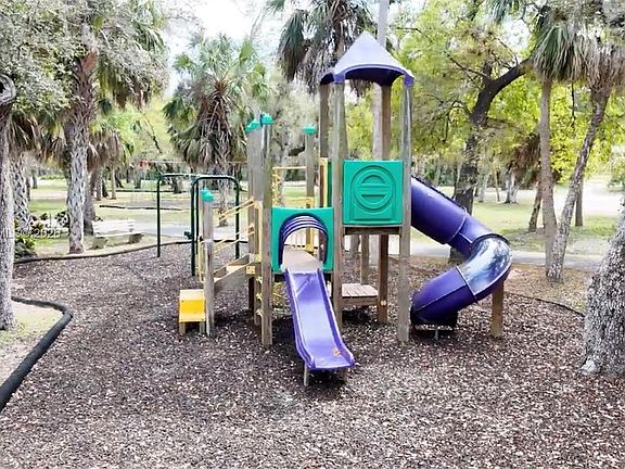 5th image of 17285 Acapulco Rd