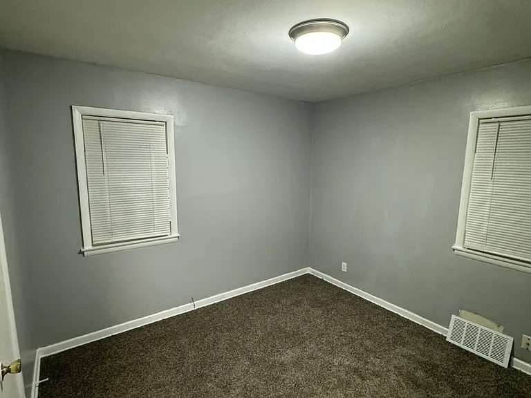 4985 N Hopkins St — Photo 3