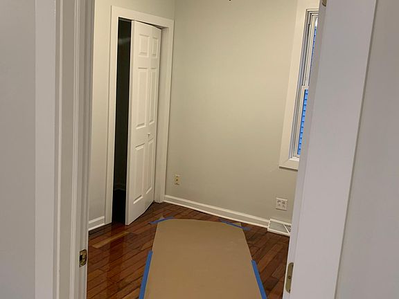 2nd image of 2135 W 11th St APT 1