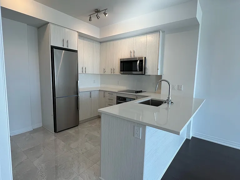 805 Carling Ave #807 — Photo 4