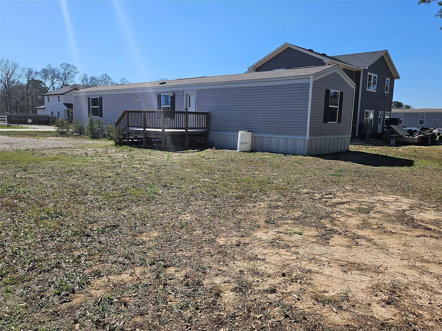 3 bed, 2.0 bath, 924 sqft, $1,150 — Photo 2
