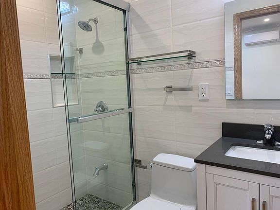 4th image of 1874 W 8th St #2RE