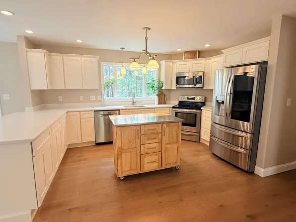 249 Cooper Hill Road, Nottingham, NH 03290