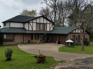 1136 Sportsman Dr, Trinity, TX 75862