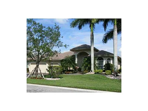 6740 NW 105th Ln Photo 1