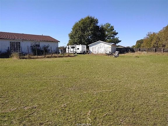 3rd image of 3422 Pebble Ln