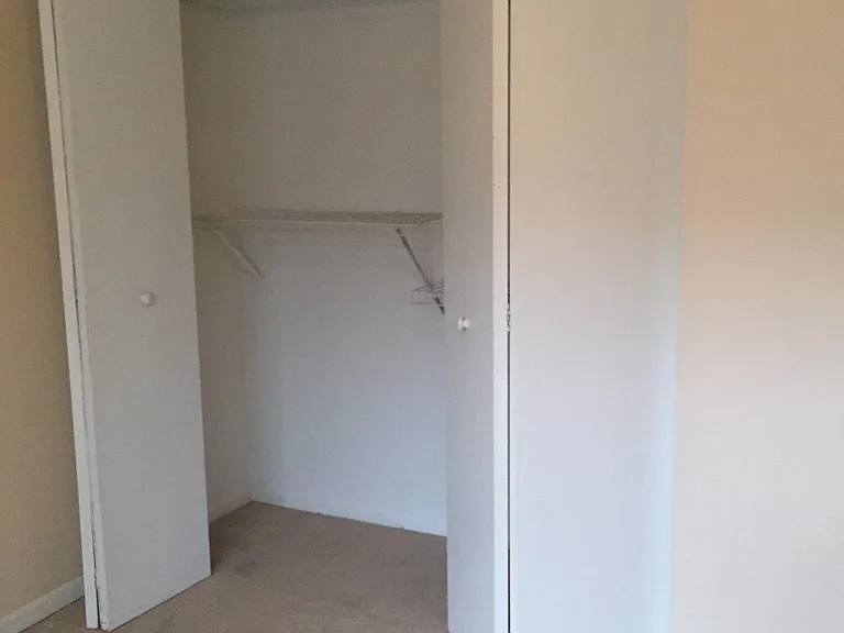2S705 Winchester Cir E #2 — Photo 11