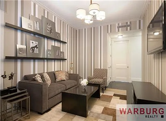 Sold by Warburg | media 14
