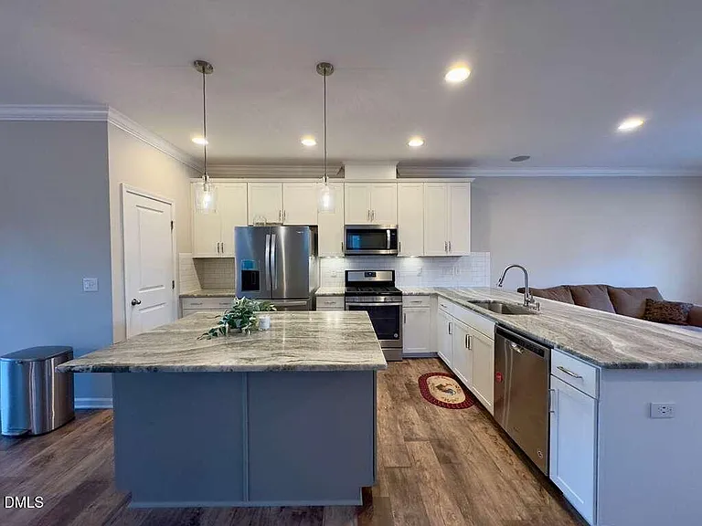 2223 Chattering Lory Ln — Photo 24