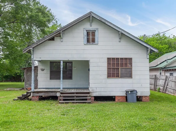 818 Marion St, Port Neches, TX 77651