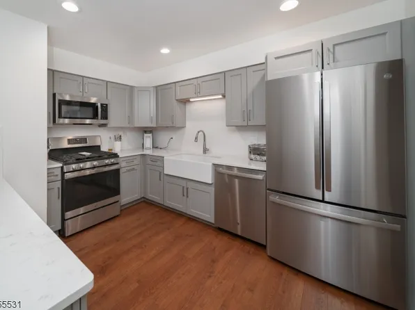 10 Sunrise Dr, Long Hill Twp., NJ 07933