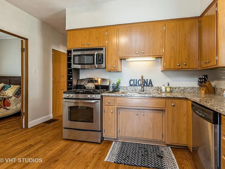 3745 N Oakley Ave #2 — Photo 4