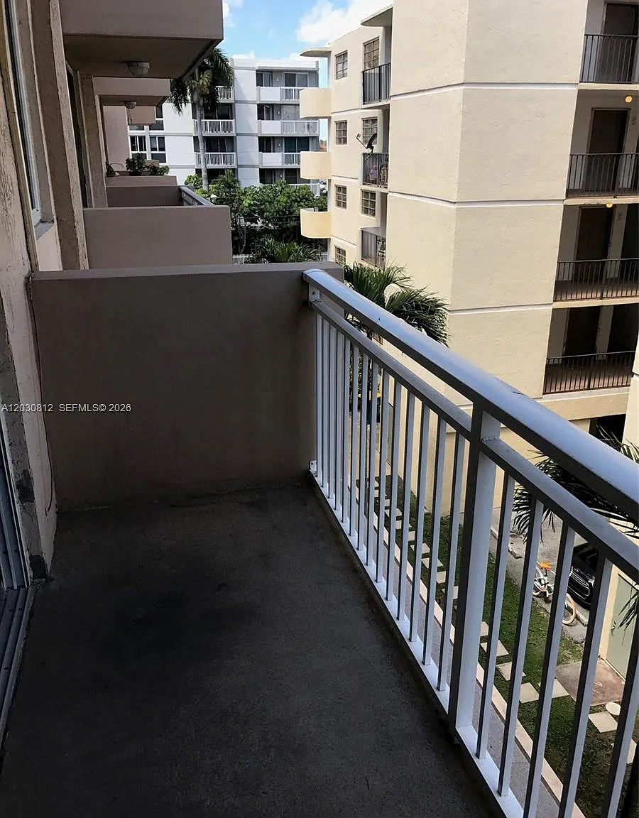 West Bay Gardens Condo — Photo 3