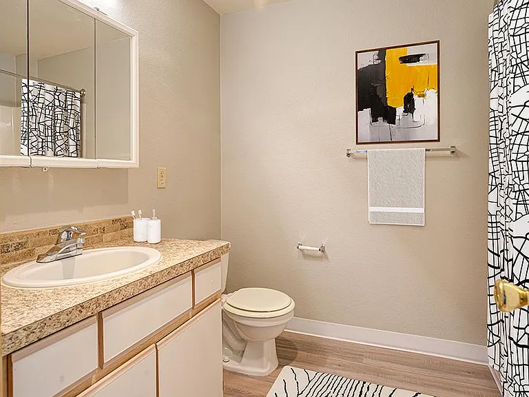 Veri on Sunnyview — Photo 8