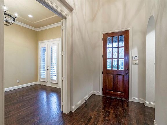 3rd image of 3542 Hickory Grove Ln