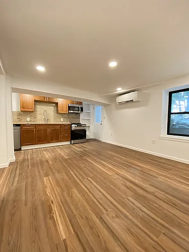 688 Parker St #1 Photo 1