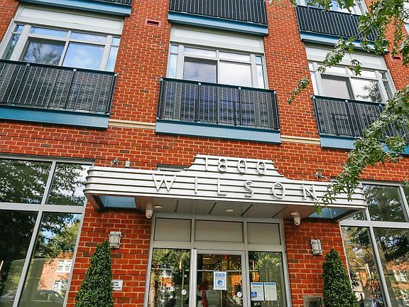 3rd image of 1800 Wilson Blvd Unit 405