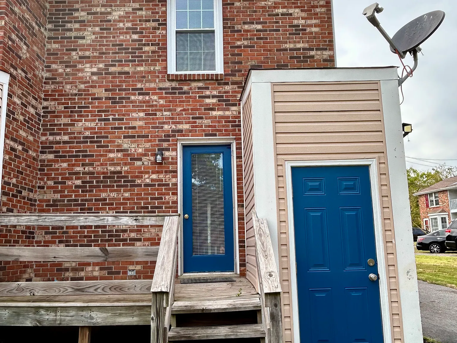 2 bed, 1.5 bath, 976 sqft, $1,375 — Photo 2