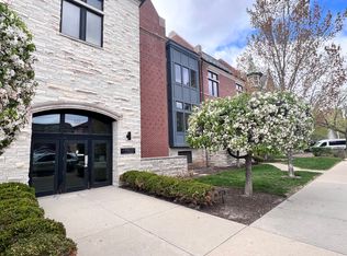222 N East St UNIT 202, Indianapolis, IN 46204