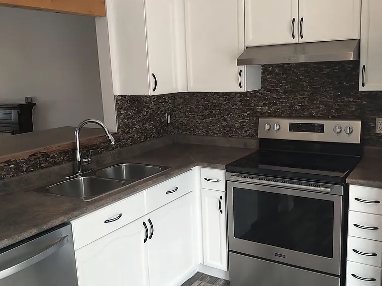 50 Hagan Ave — Photo 9