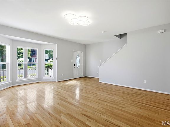 3rd image of 4222 Delmar Blvd