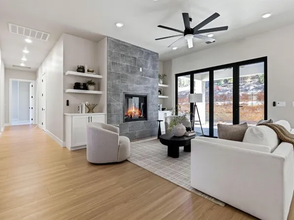 3284 Oxford Rd, Cameron Park, CA 95682