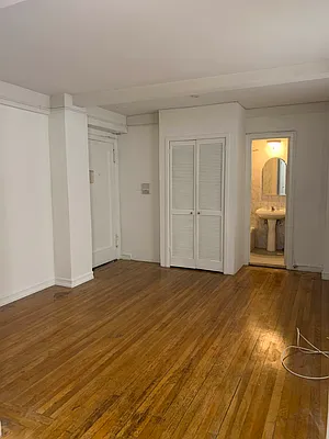 Rented by Bond New York | media 44