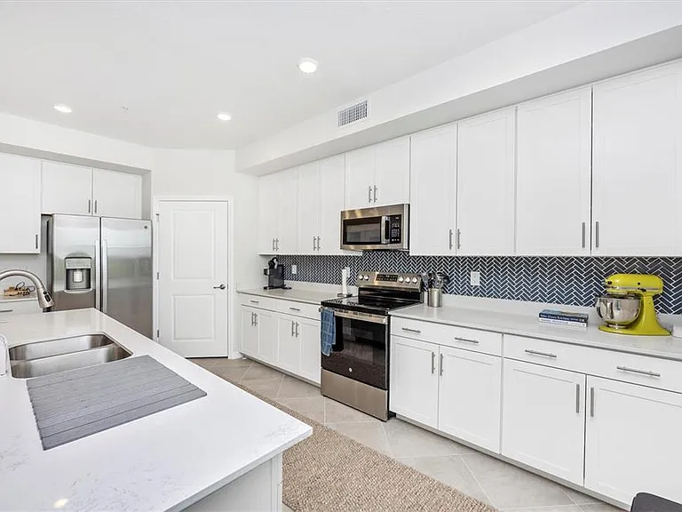 12640 Radiance Ct #101 — Photo 8