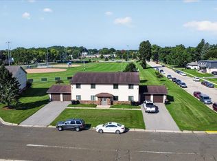 202 Danbury Ct, Deforest, WI 53532