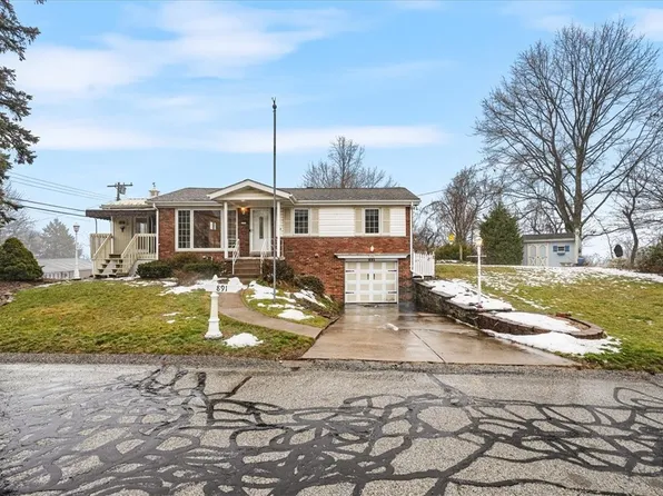 891 Rita Dr, Pittsburgh, PA 15221