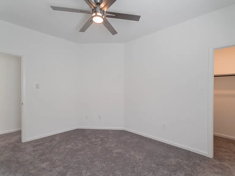 670 Royal Arch Dr — Photo 31