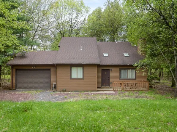 235 Fern Ridge Rd, Blakeslee, PA 18610