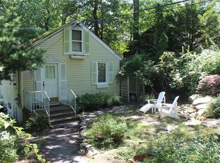 100 Hillair Rd, Lake Peekskill, NY 10537