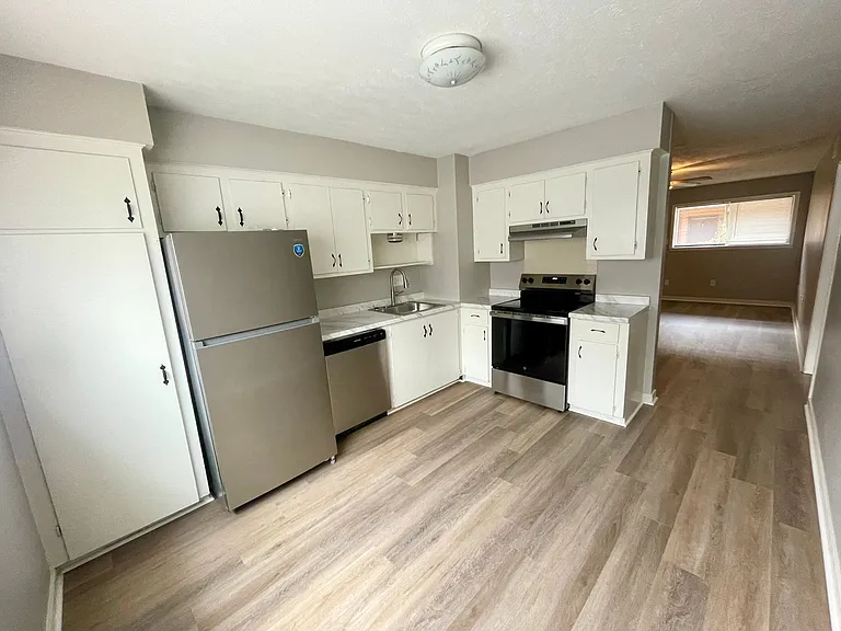 Pearl Manor — Photo 2