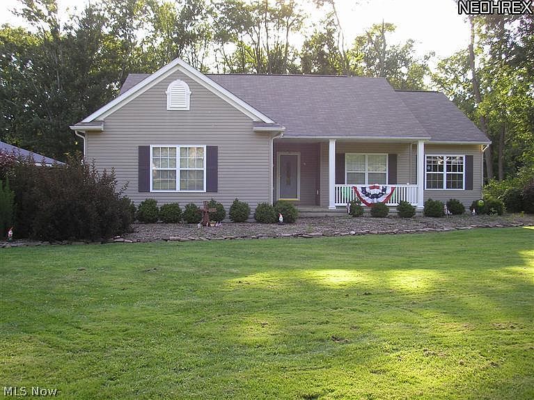 1st image of 3946 Valley Dr