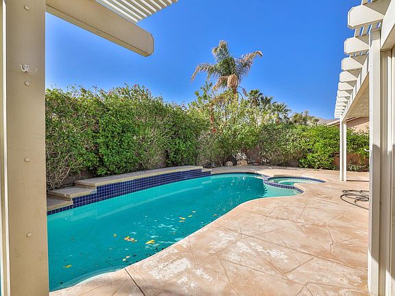2nd image of 45605 Deerbrook Cir