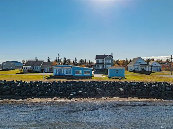 55 Pointe A Richard Ln, Shippagan, NB E8S 2V8