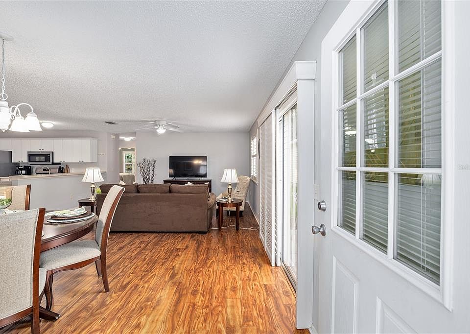 1st image of 396 Rose Croft Ter