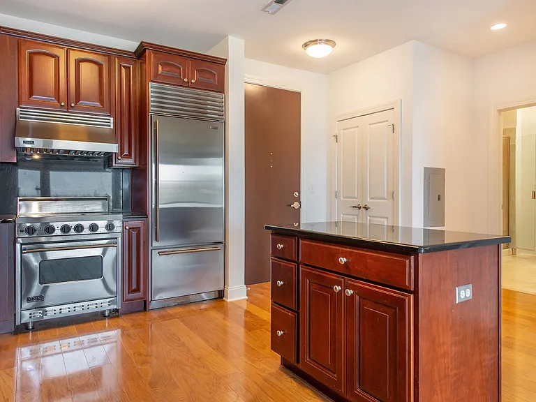 20 Avenue At Port Imperial #330 — Photo 3