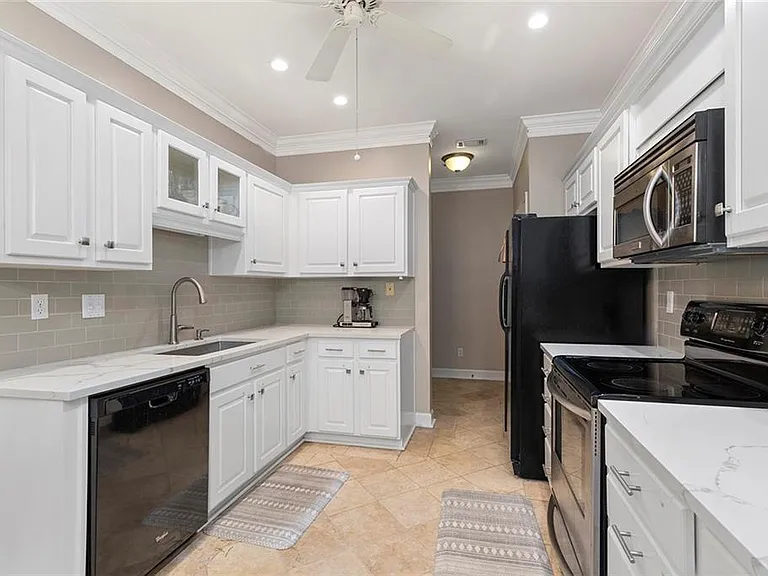 28317 Plantation Dr NE — Photo 11