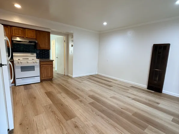 3553 Dimond Ave APT 14, Oakland, CA 94602
