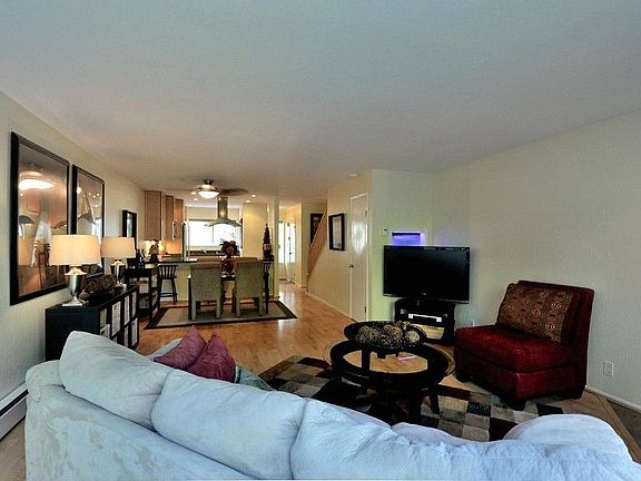 5th image of 165 E Okeefe St APT 13