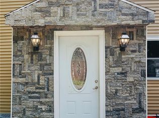 12 Fairview St #12, Portland, CT 06480