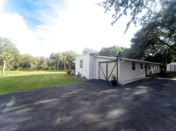 10935 Sonora Dr, Gibsonton, FL 33534