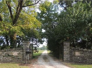 2001 Trilogy Ln, Mount Pleasant, TN 38474