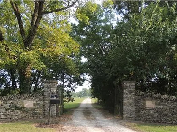 2001 Trilogy Ln, Mount Pleasant, TN 38474