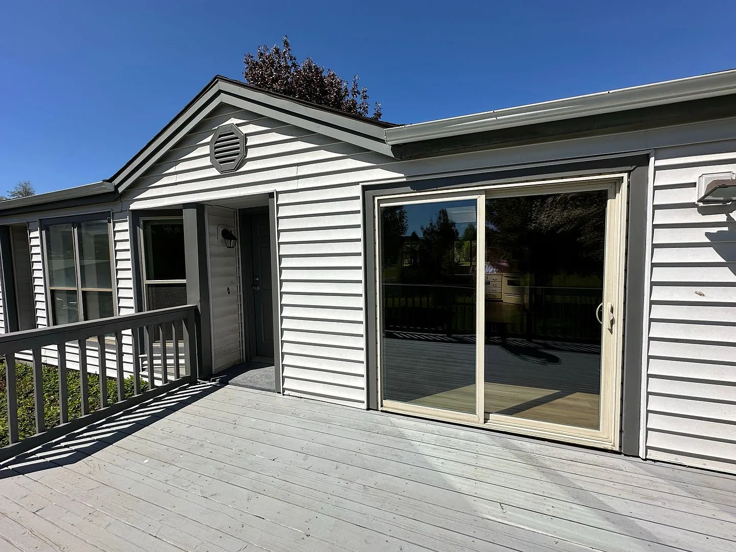 3 Bed Manufactured Home For Rent In Odell — Photo 2