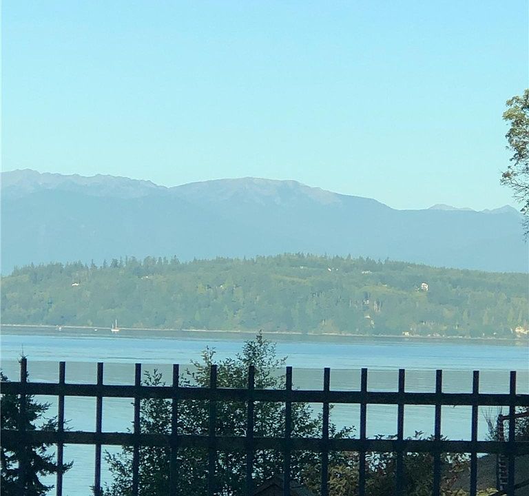 2nd image of 34235 Hood Canal Dr NE