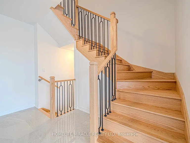 1054 Lockie Dr — Photo 21