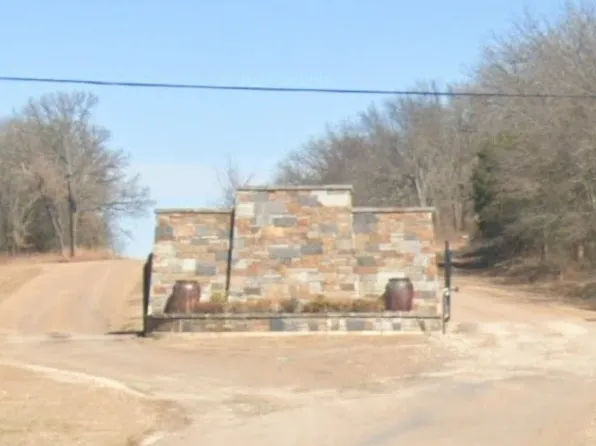 118 Oakmont Dr, Mabank, TX 75147